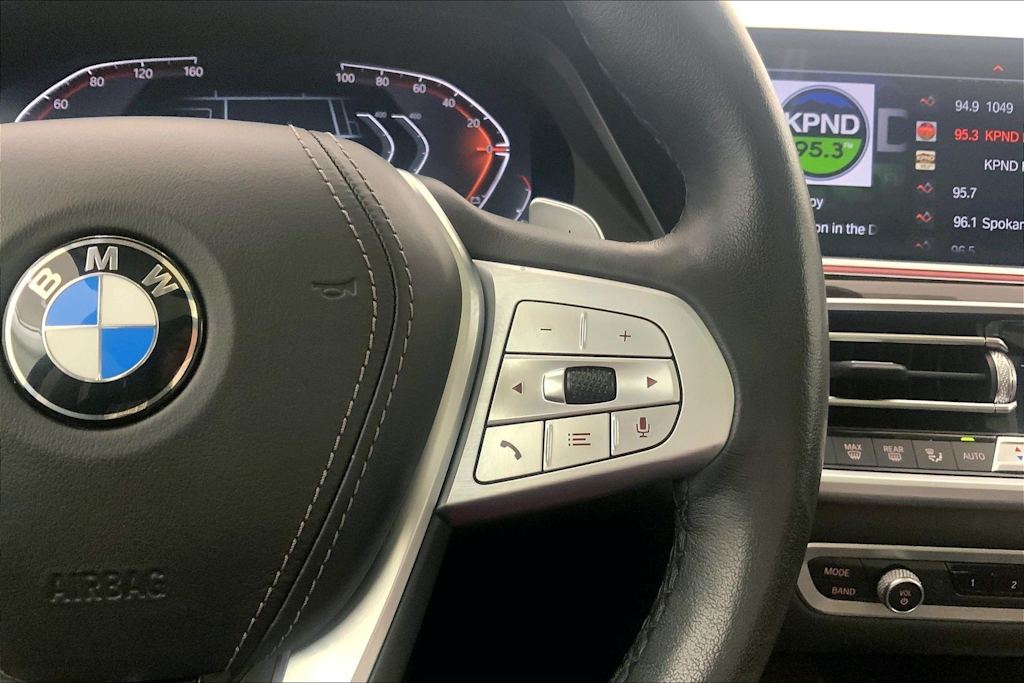 Thumbnail: 2021 BMW X7 - 25