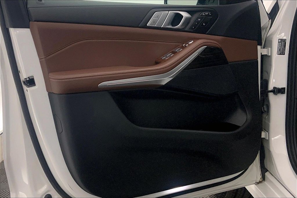 Thumbnail: 2021 BMW X7 - 27