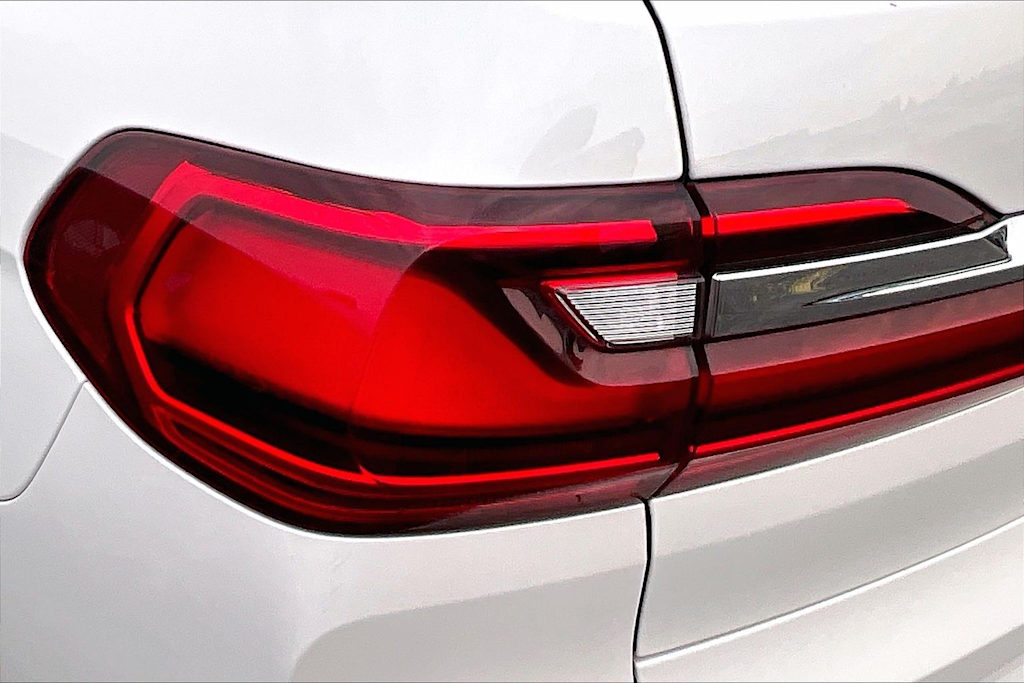 Thumbnail: 2019 BMW X7 - 13