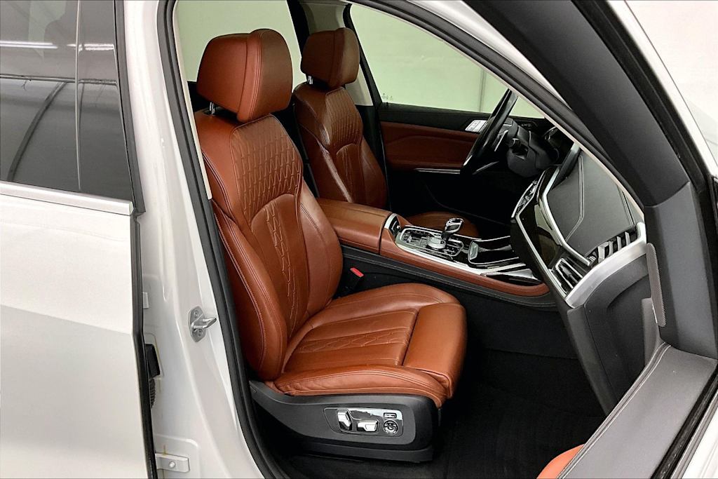 Thumbnail: 2019 BMW X7 - 12