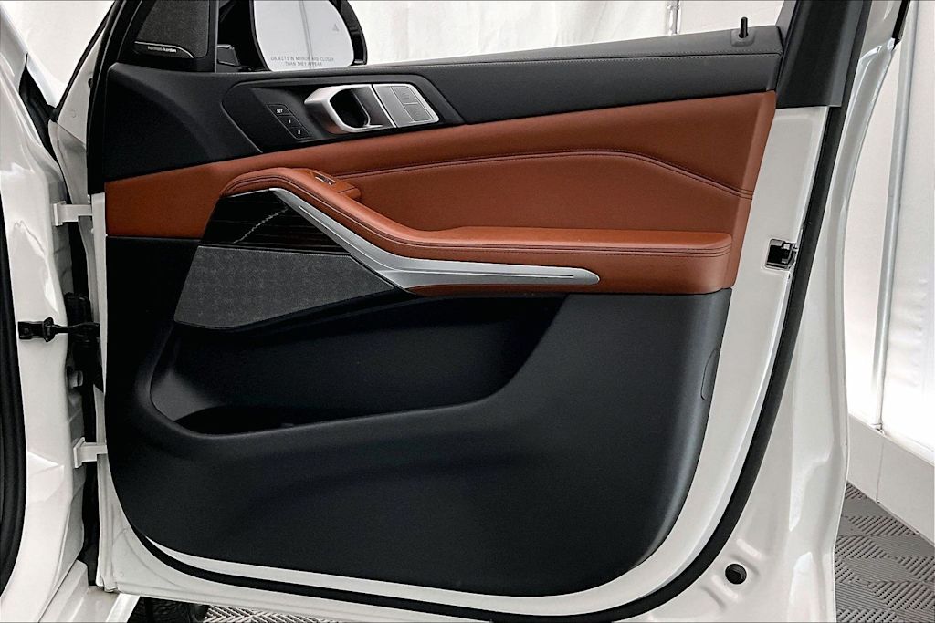 Thumbnail: 2019 BMW X7 - 28