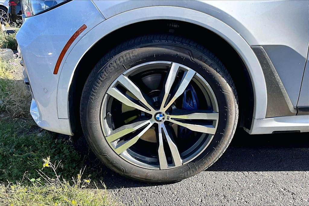 Thumbnail: 2021 BMW X7 - 7