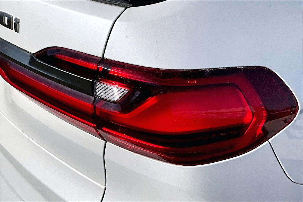 Thumbnail: 2021 BMW X7 - 13