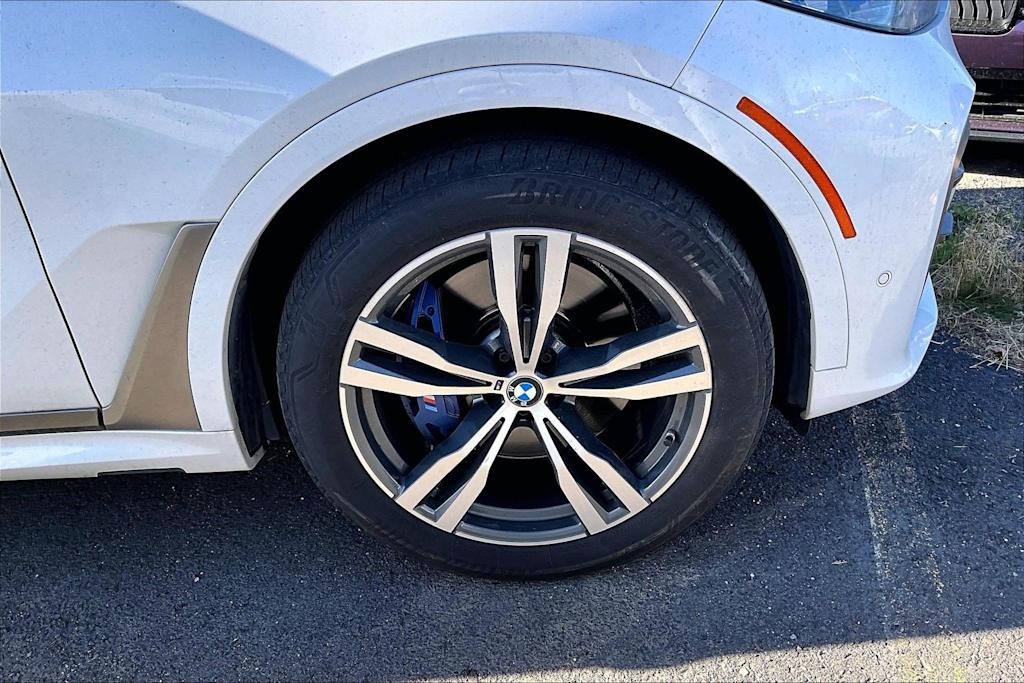 Thumbnail: 2021 BMW X7 - 15