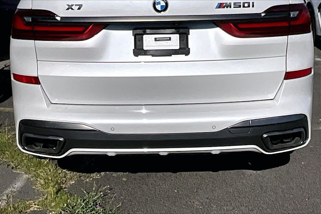 Thumbnail: 2021 BMW X7 - 11