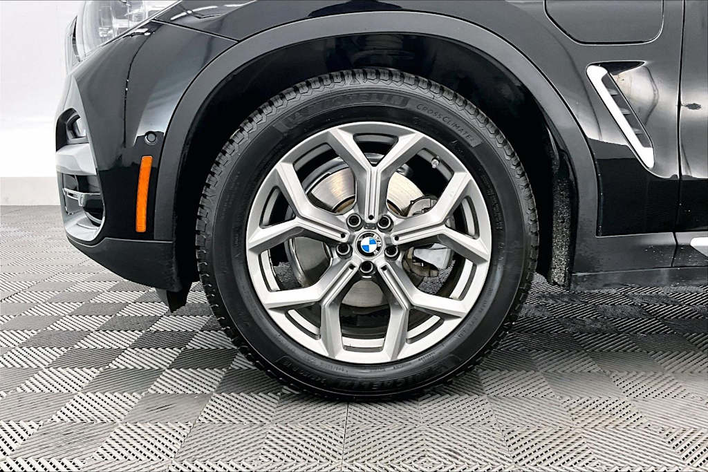 Thumbnail: 2021 BMW X3 - 8
