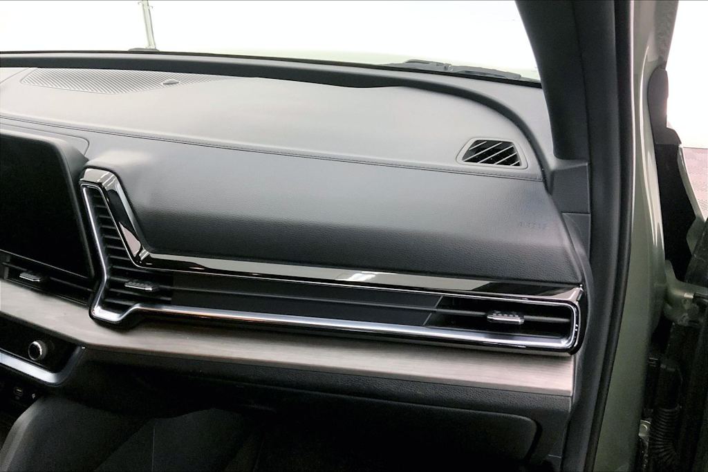 Thumbnail: 2023 Kia Sportage - 16