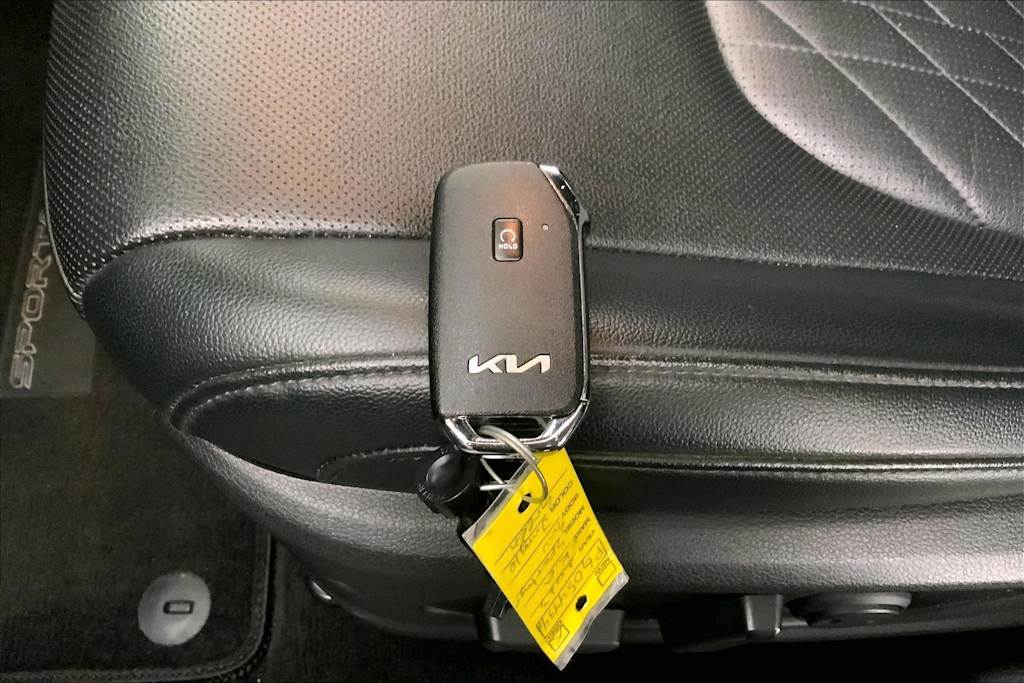 Thumbnail: 2023 Kia Sportage - 20