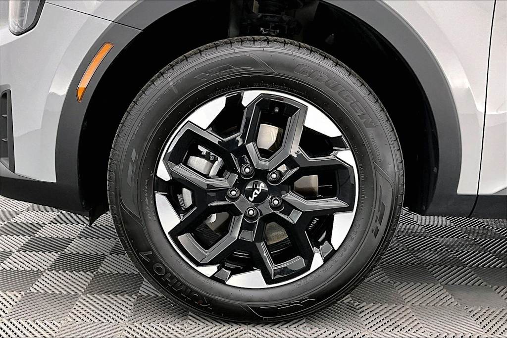 Thumbnail: 2025 Kia Sorento - 8