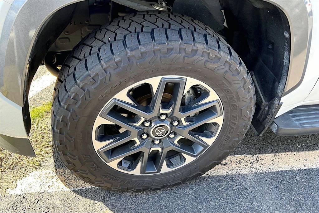 Thumbnail: 2024 Toyota Sequoia - 7