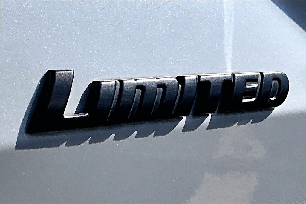 Thumbnail: 2024 Toyota Sequoia - 6