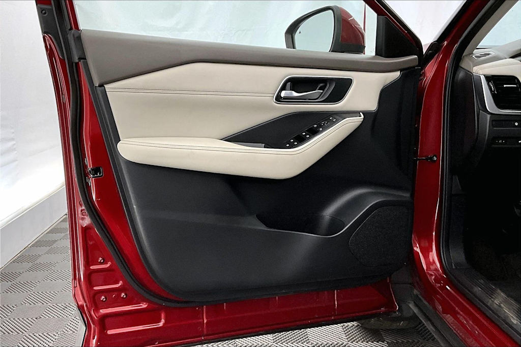 Thumbnail: 2021 Nissan Rogue - 27