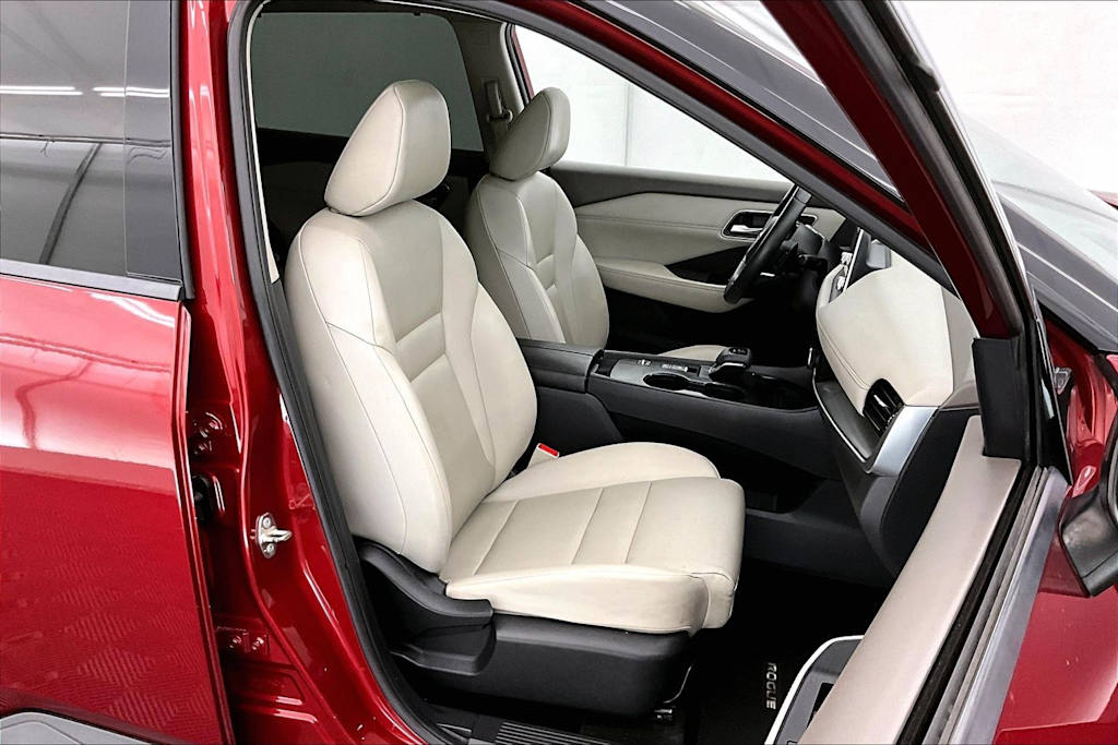 Thumbnail: 2021 Nissan Rogue - 12
