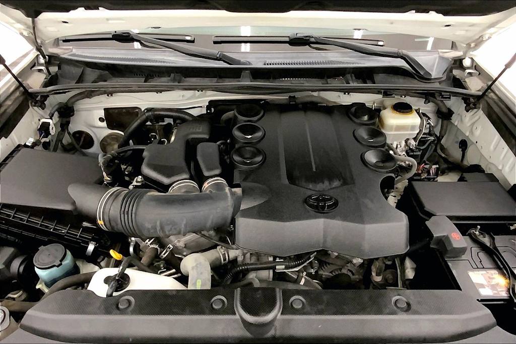 Thumbnail: 2016 Toyota 4Runner - 9