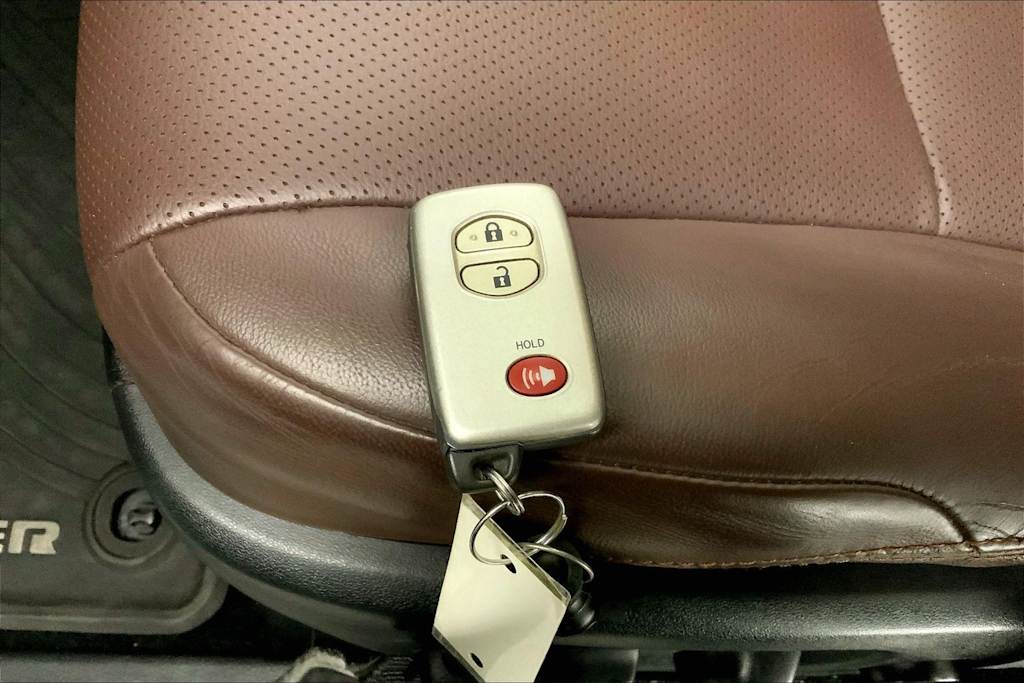 Thumbnail: 2016 Toyota 4Runner - 20