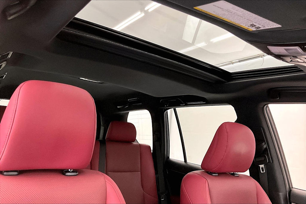 Thumbnail: 2023 Lexus GX - 30