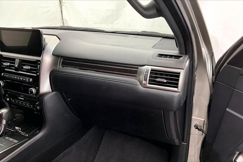 Thumbnail: 2023 Lexus GX - 24