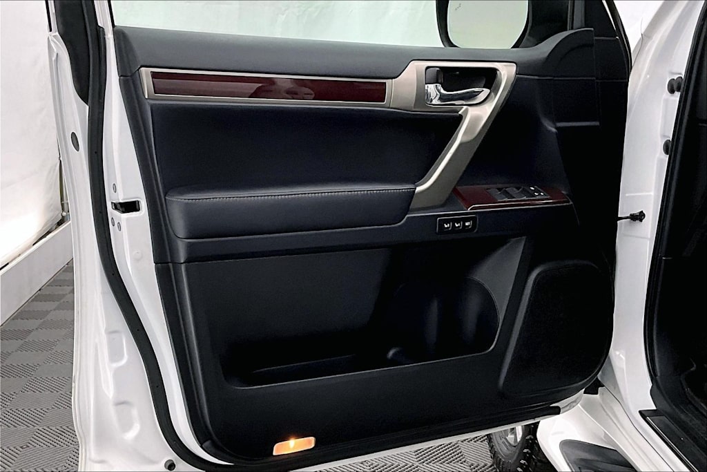 Thumbnail: 2018 Lexus GX - 27