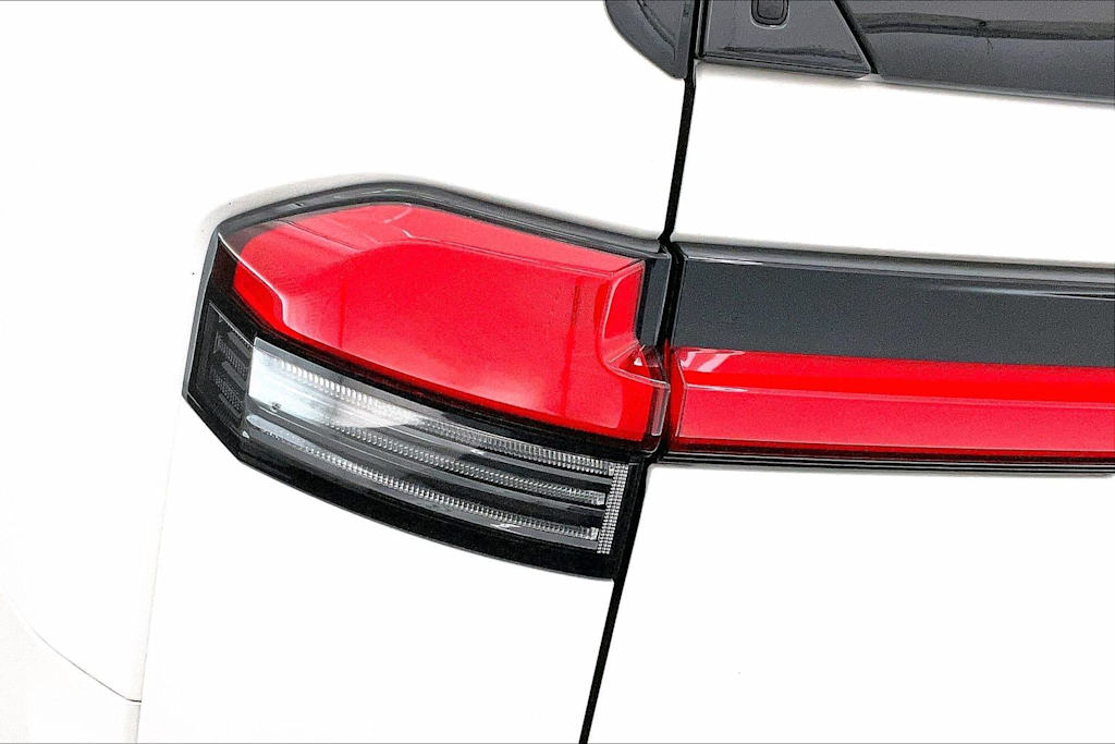 Thumbnail: 2024 Lexus ES - 32