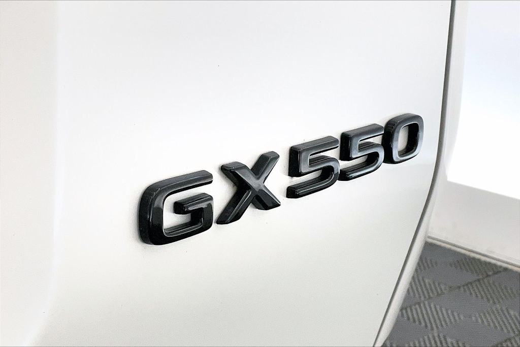 Thumbnail: 2024 Lexus ES - 7
