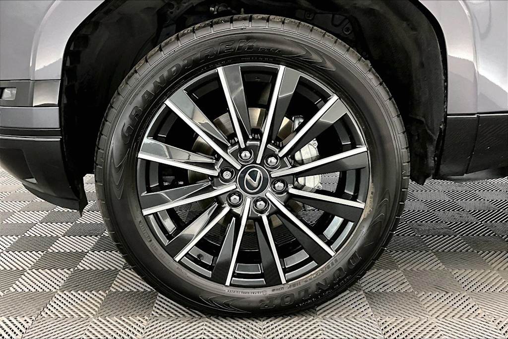 Thumbnail: 2024 Lexus ES - 8
