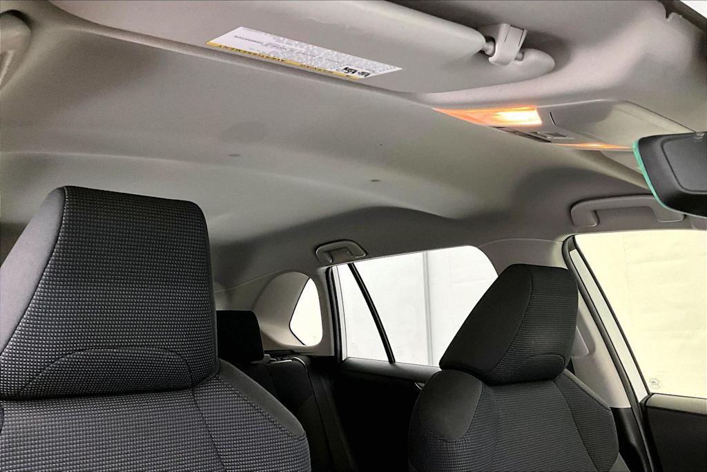 Thumbnail: 2021 Toyota RAV4 - 30