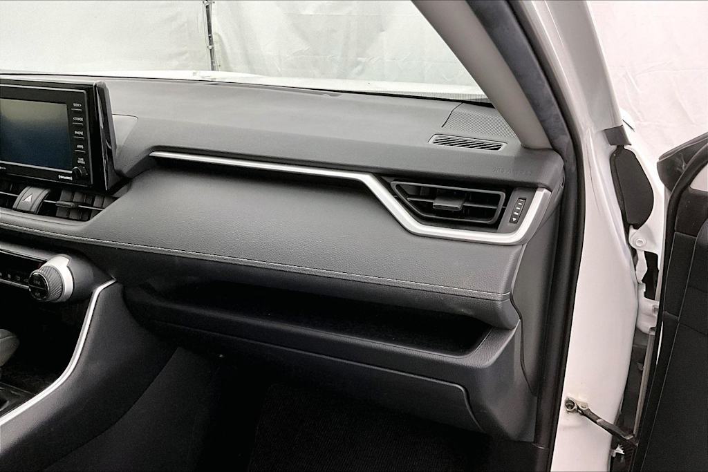 Thumbnail: 2021 Toyota RAV4 - 23