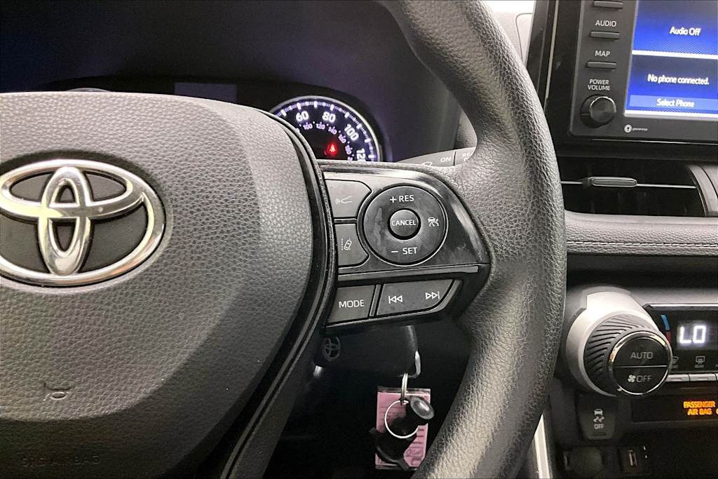 Thumbnail: 2021 Toyota RAV4 - 25