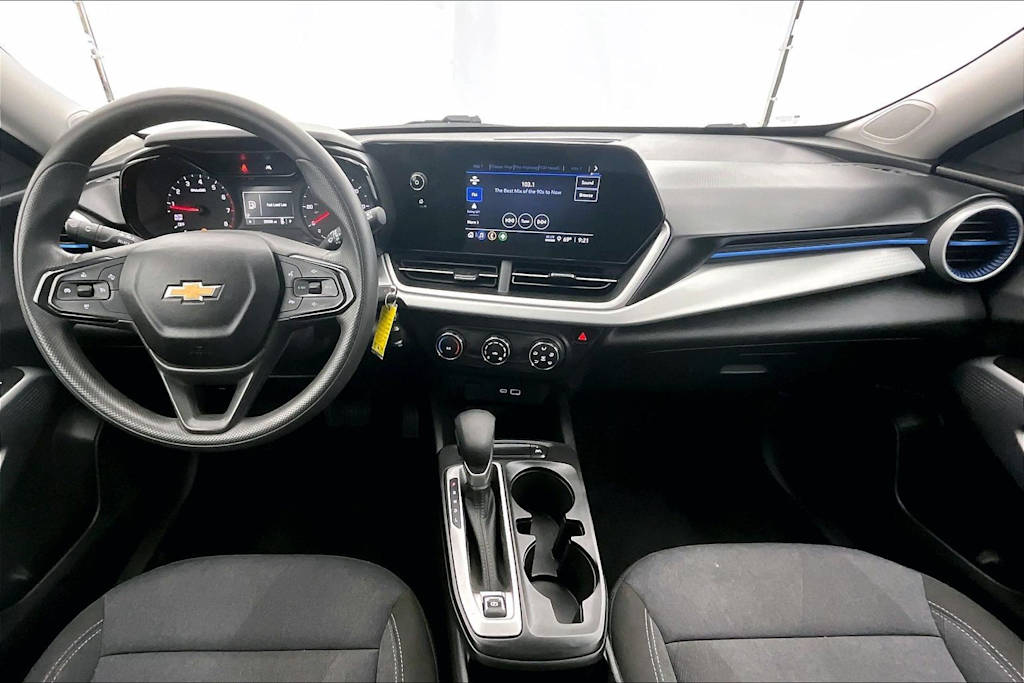 Thumbnail: 2024 Chevrolet Trax - 10