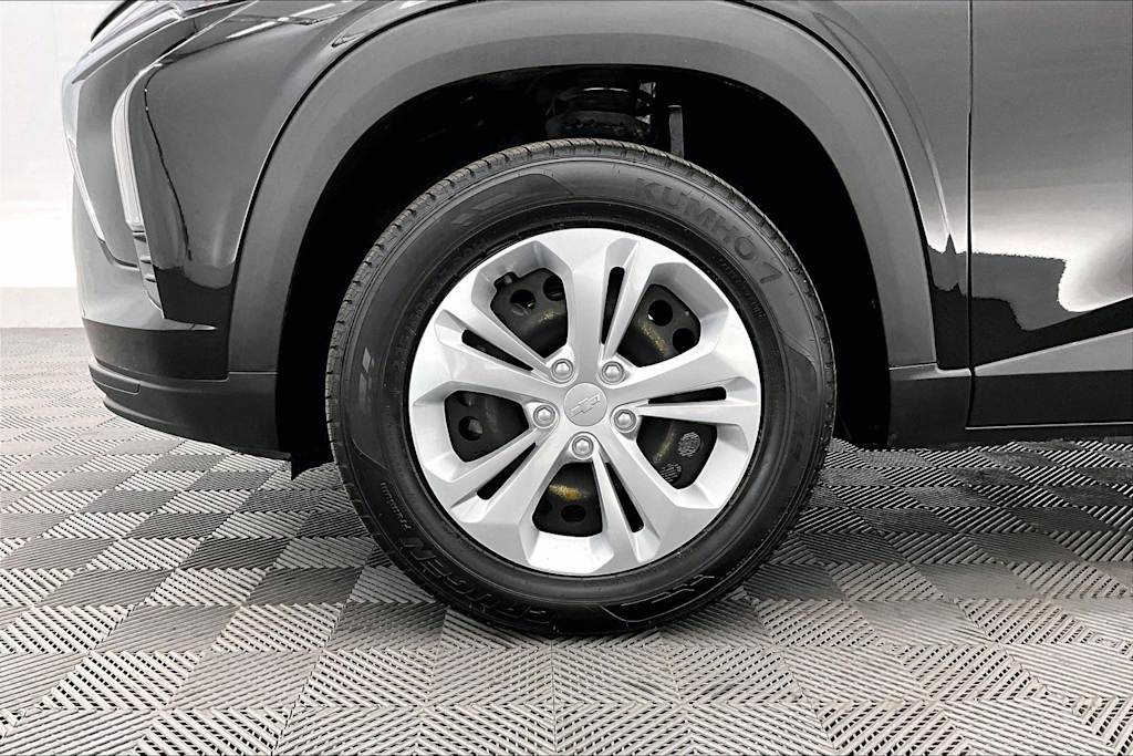 Thumbnail: 2024 Chevrolet Trax - 8