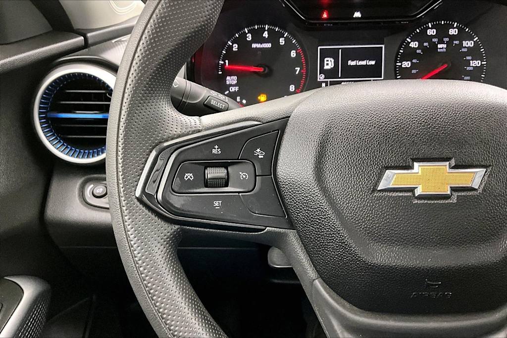 Thumbnail: 2024 Chevrolet Trax - 25
