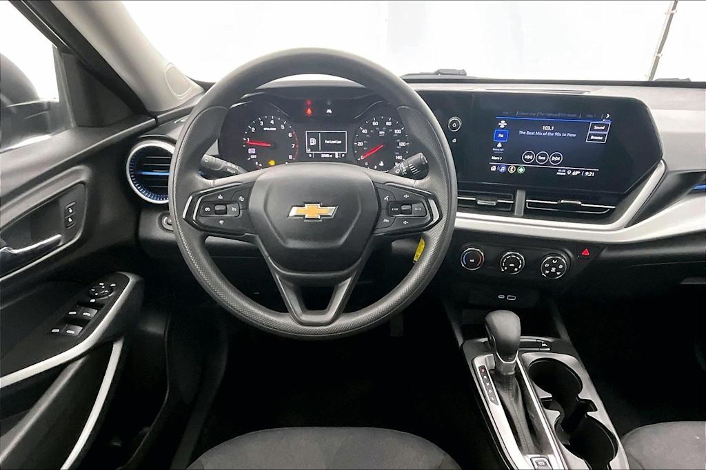Thumbnail: 2024 Chevrolet Trax - 14