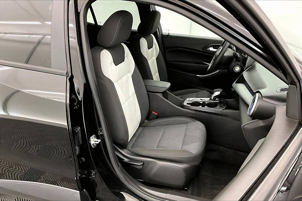 Thumbnail: 2024 Chevrolet Trax - 12