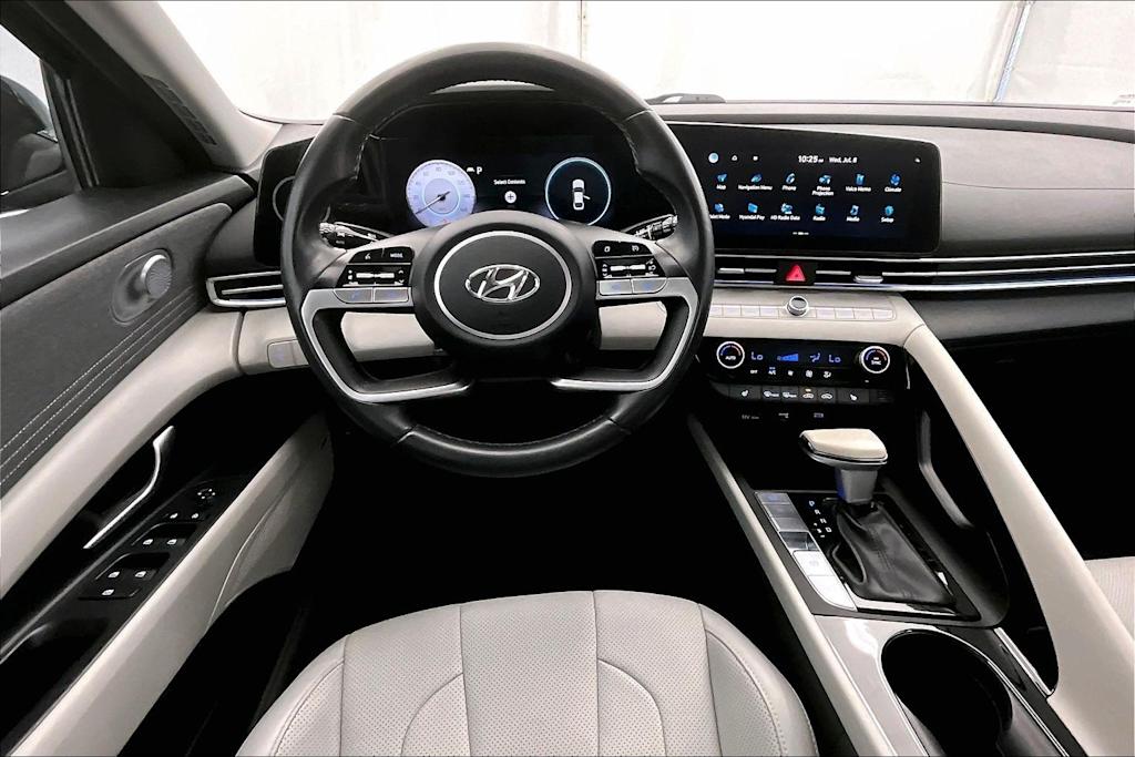Thumbnail: 2023 Hyundai Elantra - 14