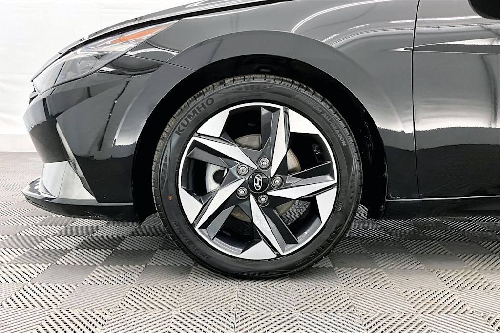 Thumbnail: 2023 Hyundai Elantra - 8