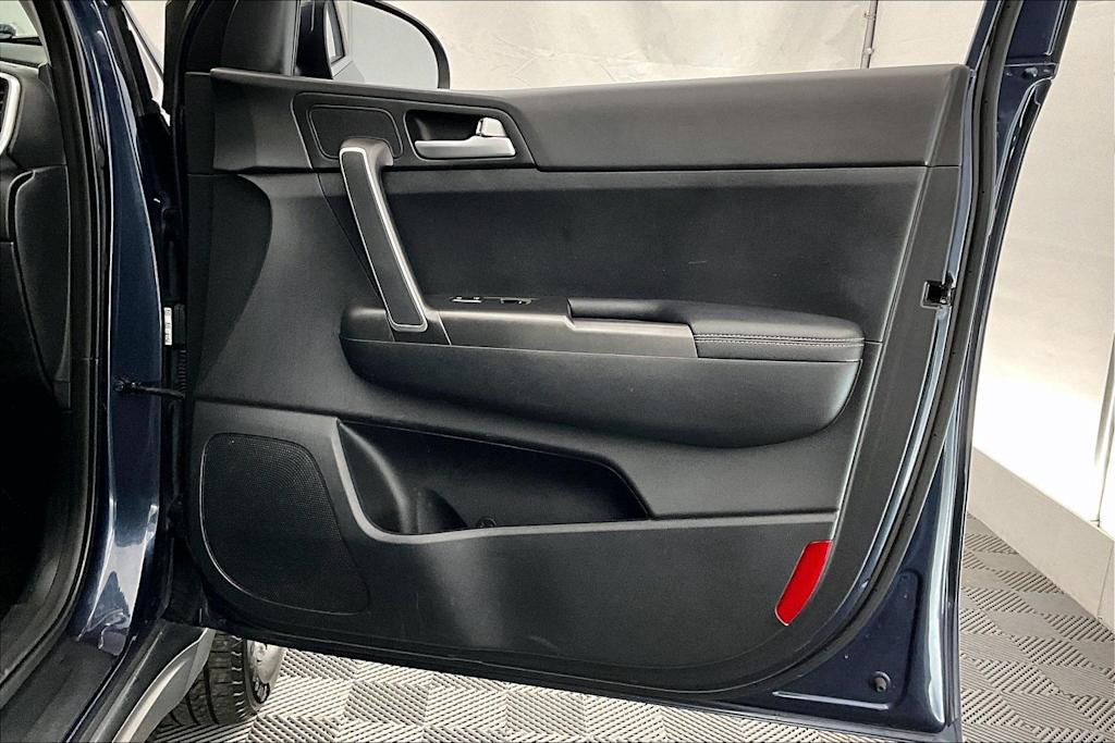 Thumbnail: 2021 Kia Sportage - 28