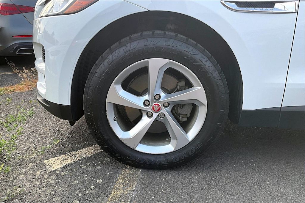 Thumbnail: 2018 Jaguar F-Pace - 8