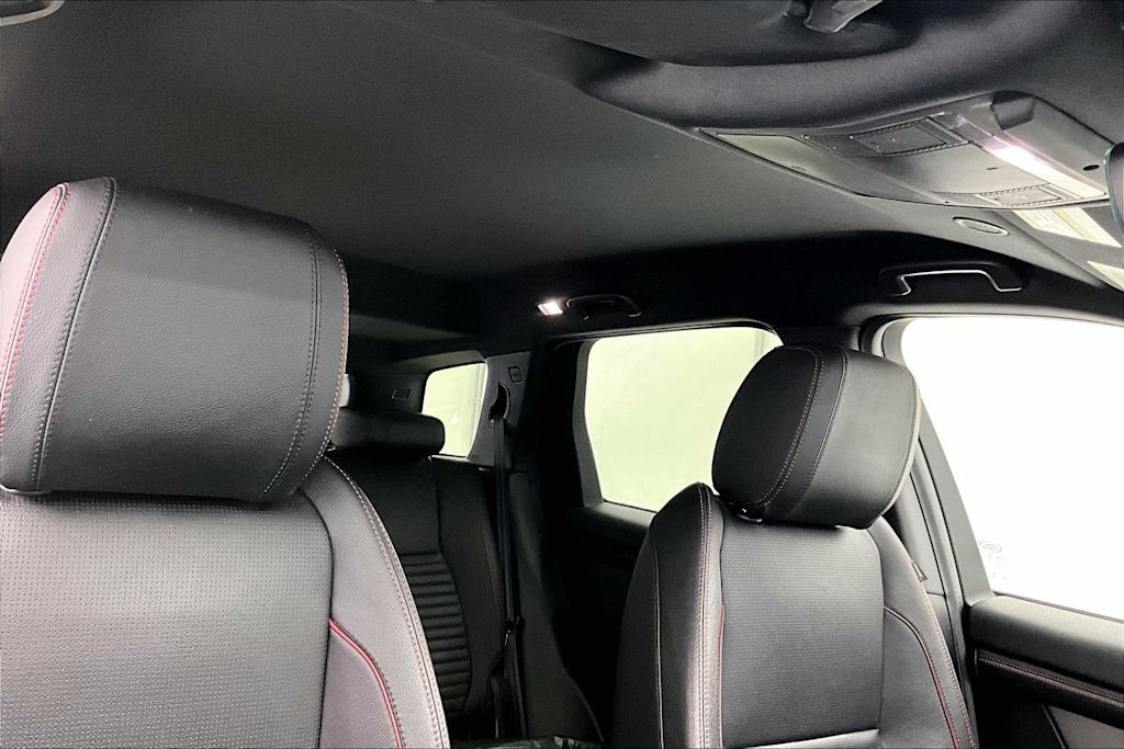Thumbnail: 2022 Land Rover Discovery Sport - 30