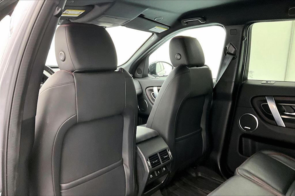 Thumbnail: 2022 Land Rover Discovery Sport - 13