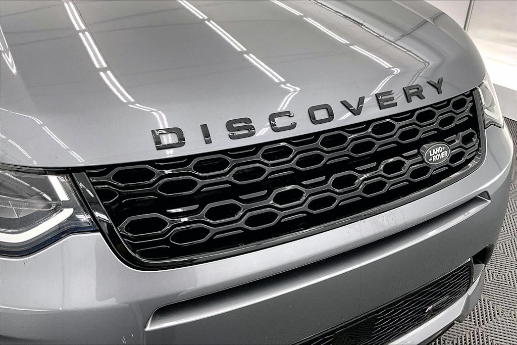 Thumbnail: 2022 Land Rover Discovery Sport - 33