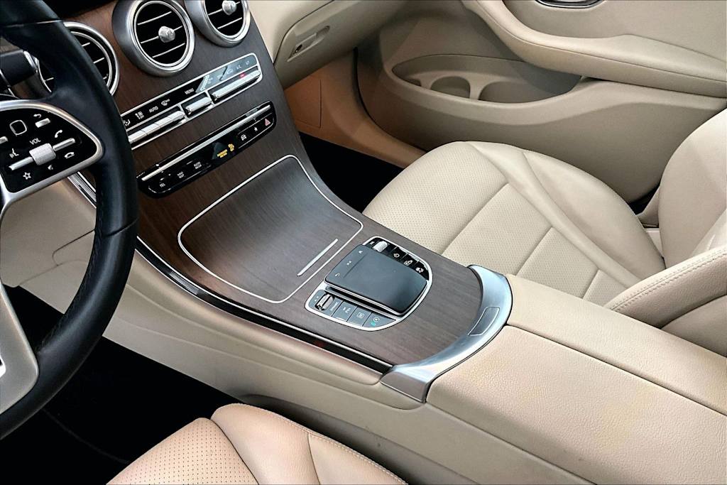 Thumbnail: 2022 Mercedes-Benz GLC - 17