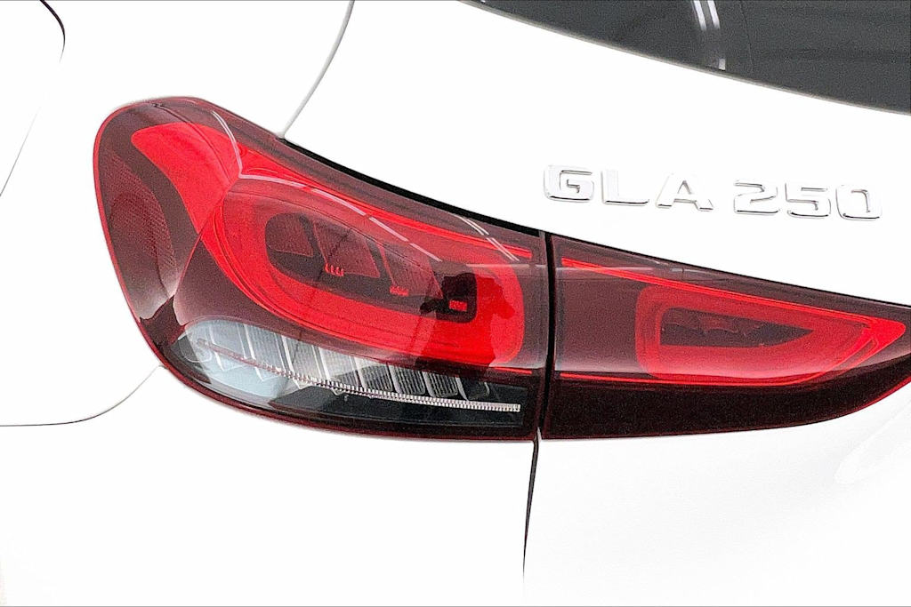 Thumbnail: 2023 Mercedes-Benz GLA - 32