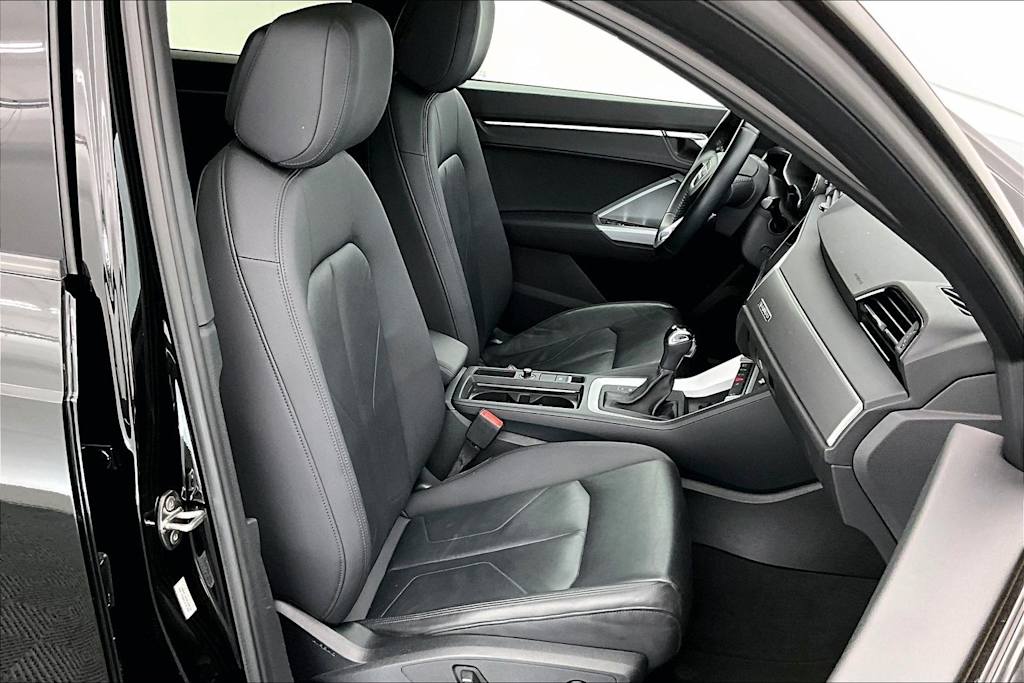 Thumbnail: 2020 Audi Q3 - 12