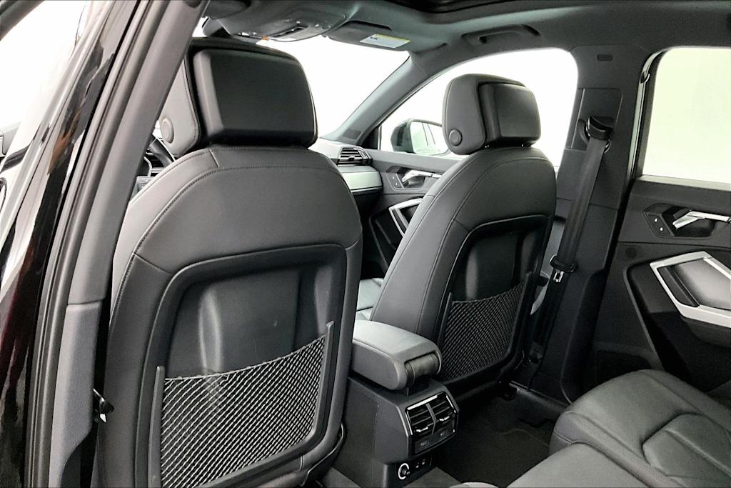 Thumbnail: 2020 Audi Q3 - 13