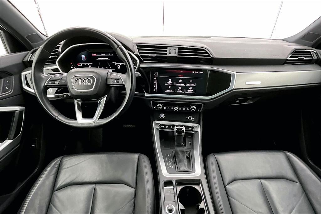 Thumbnail: 2020 Audi Q3 - 10