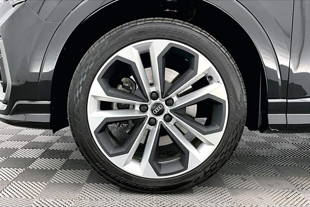 Thumbnail: 2020 Audi Q3 - 8