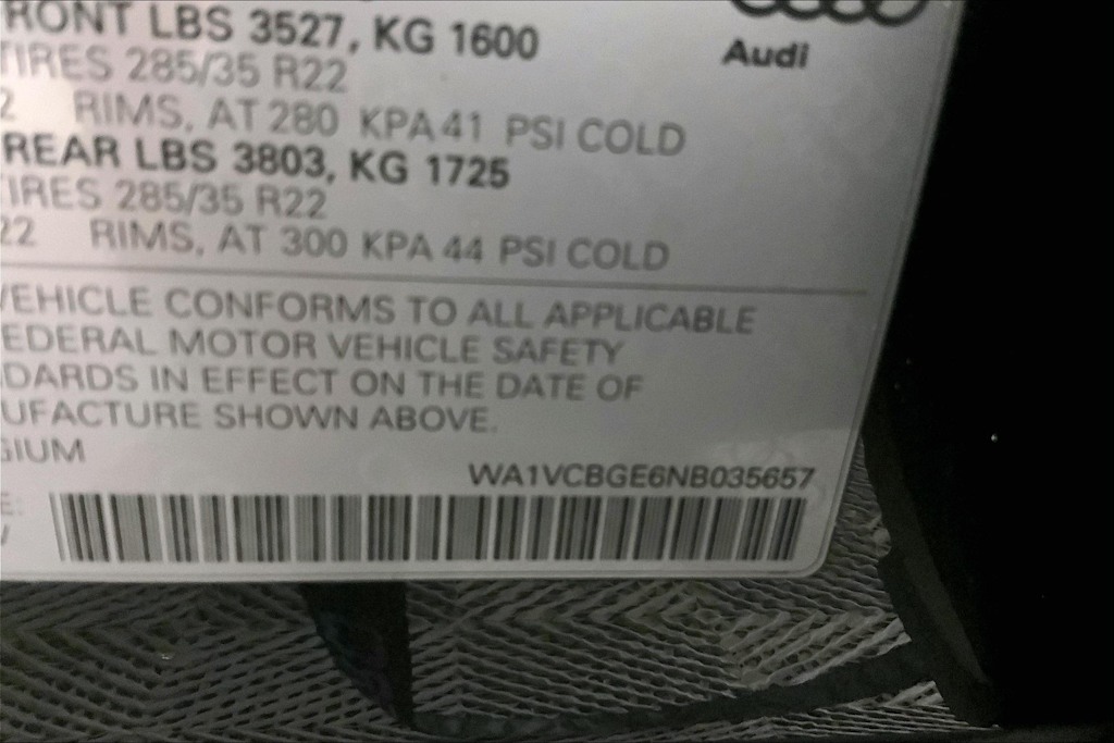 Thumbnail: 2022 Audi e-tron S - 20