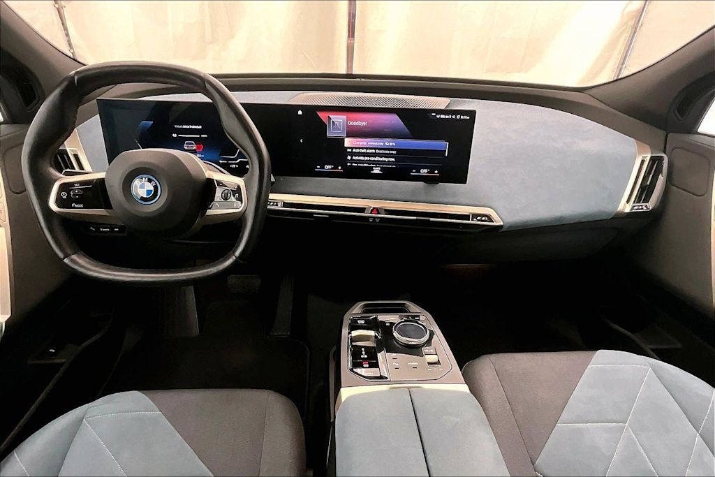 Thumbnail: 2023 BMW iX - 9