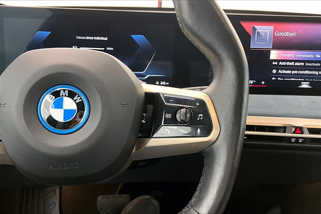 Thumbnail: 2023 BMW iX - 25