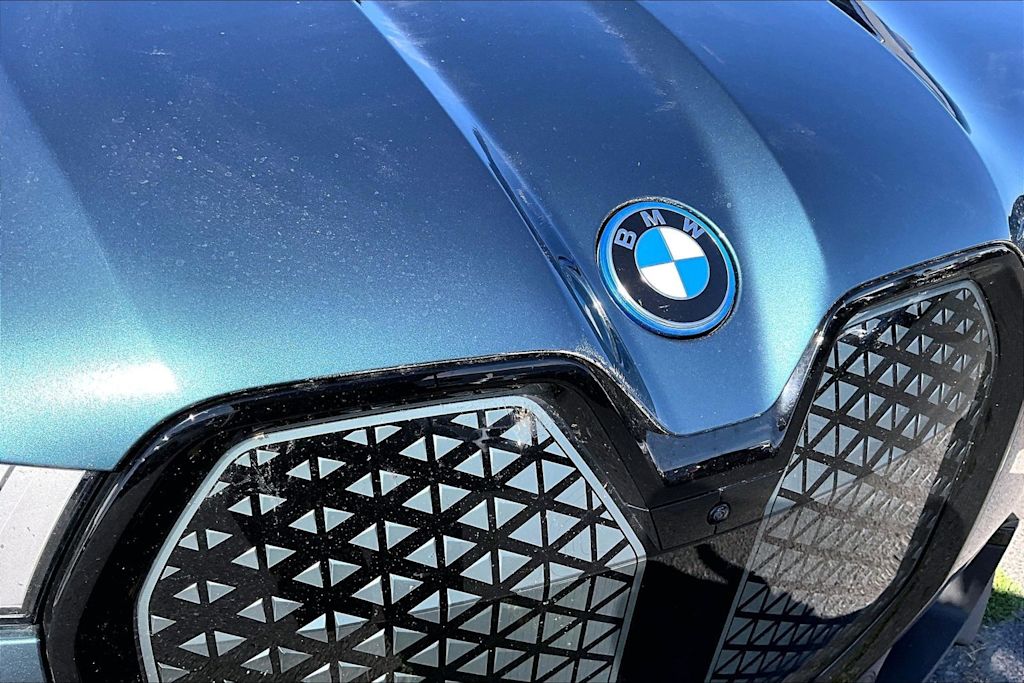 Thumbnail: 2023 BMW iX - 6